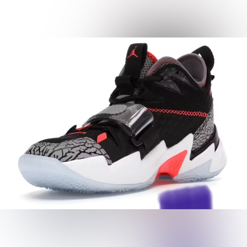 Zoom Nikes NEWWW WOBOX
